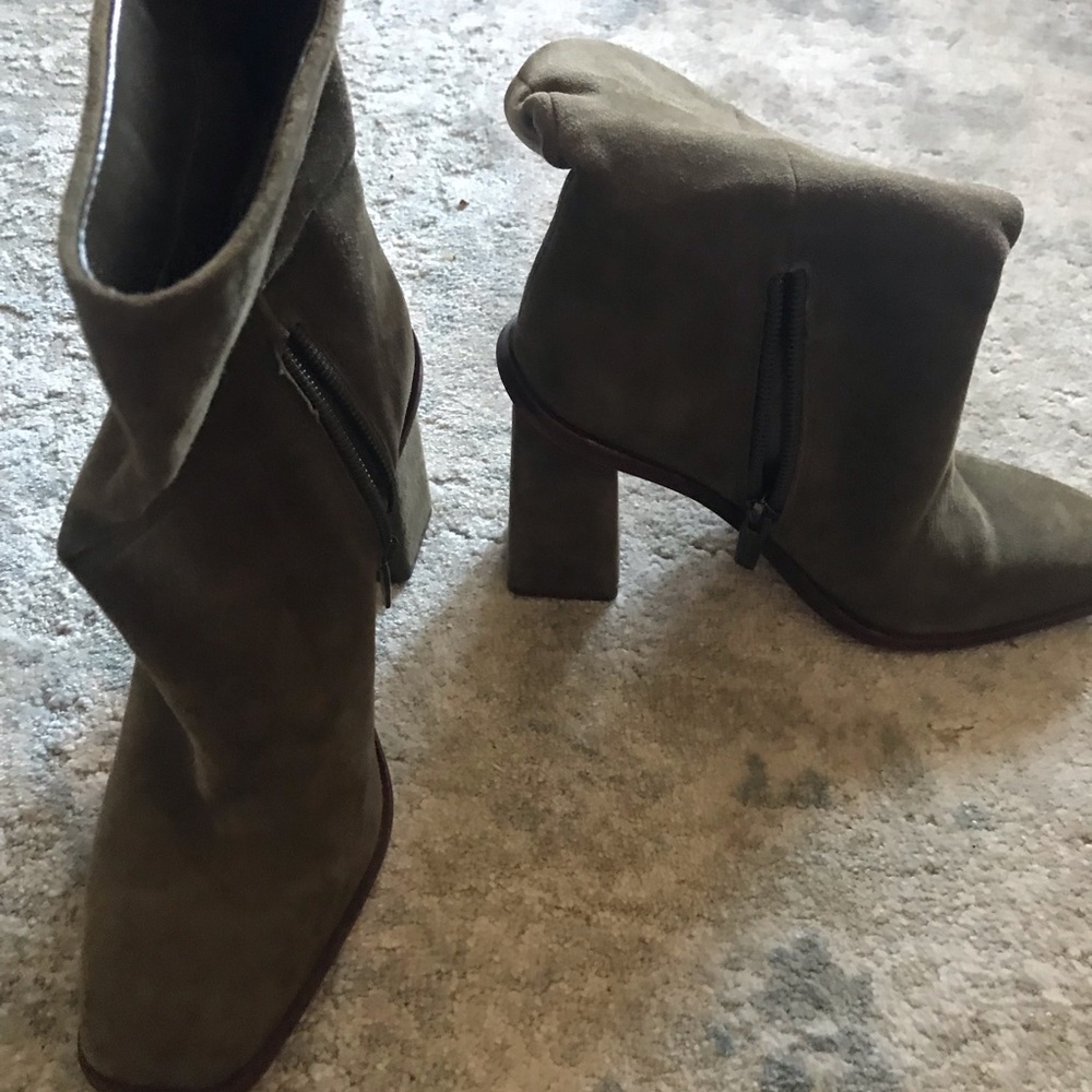 Vince Camuto Green Suede Boots Size 5 1/2 Worn once